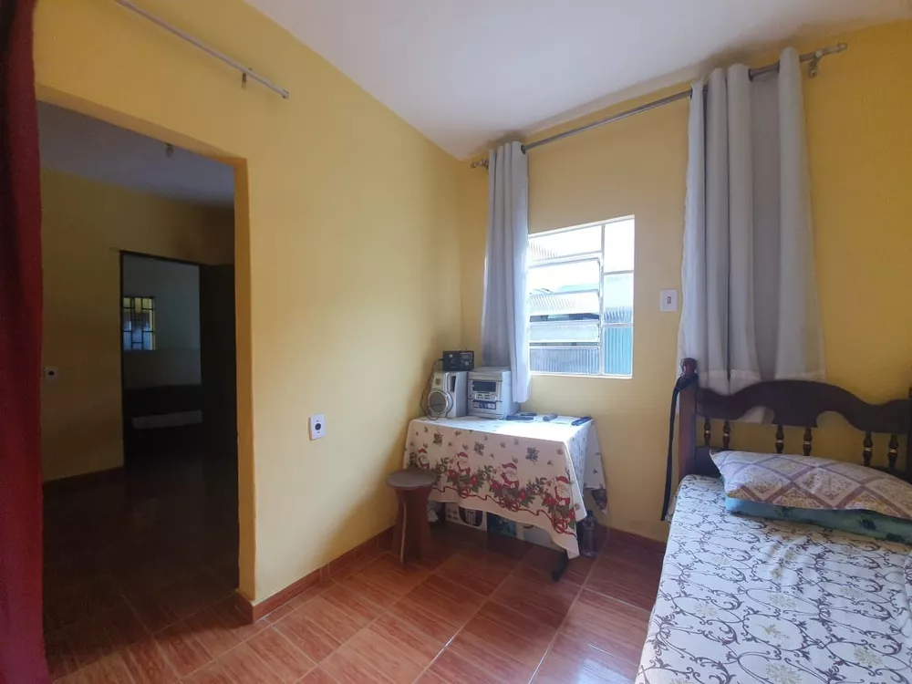 Casa à venda com 4 quartos, 300m² - Foto 18