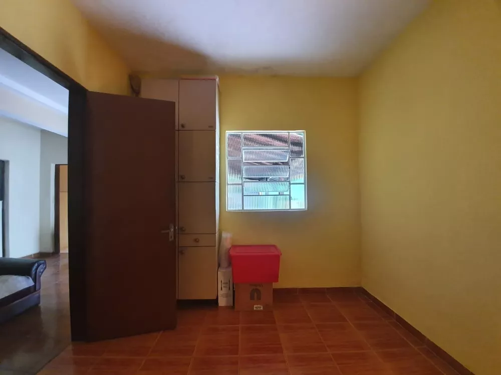 Casa à venda com 4 quartos, 300m² - Foto 11