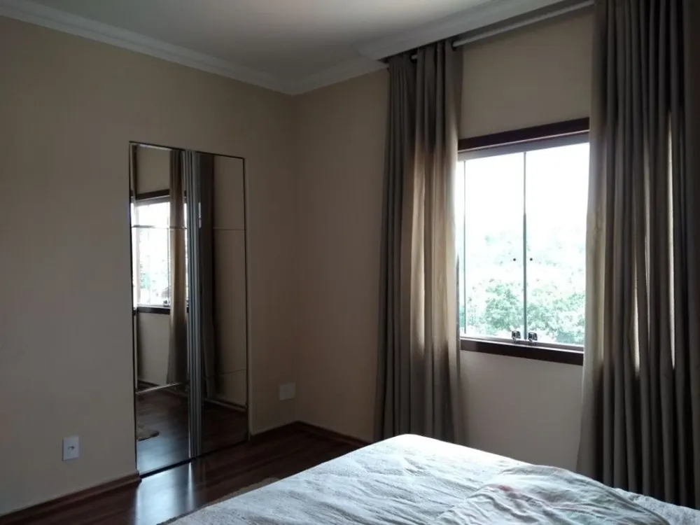 Casa, 4 quartos, 279 m² - Foto 11