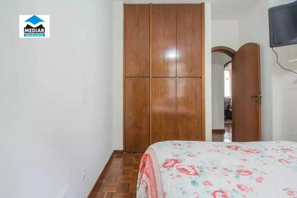 Apartamento à venda com 4 quartos, 180m² - Foto 9