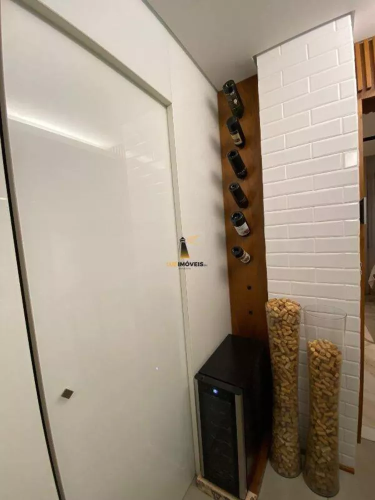 Apartamento à venda com 4 quartos, 180m² - Foto 17