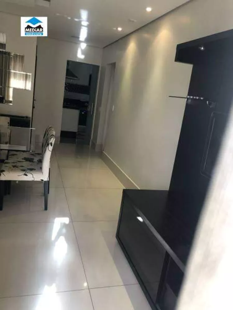 Apartamento à venda com 2 quartos, 77m² - Foto 3