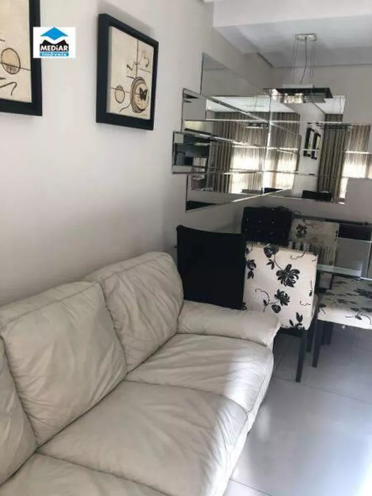 Apartamento à venda com 2 quartos, 77m² - Foto 2