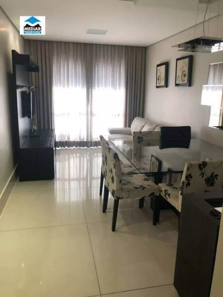 Apartamento à venda com 2 quartos, 77m² - Foto 1