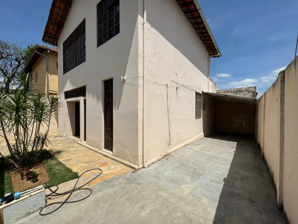 Casa, 3 quartos, 237 m² - Foto 2