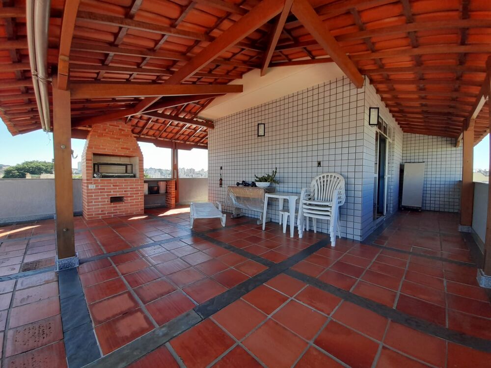 Cobertura à venda com 4 quartos, 215m² - Foto 1