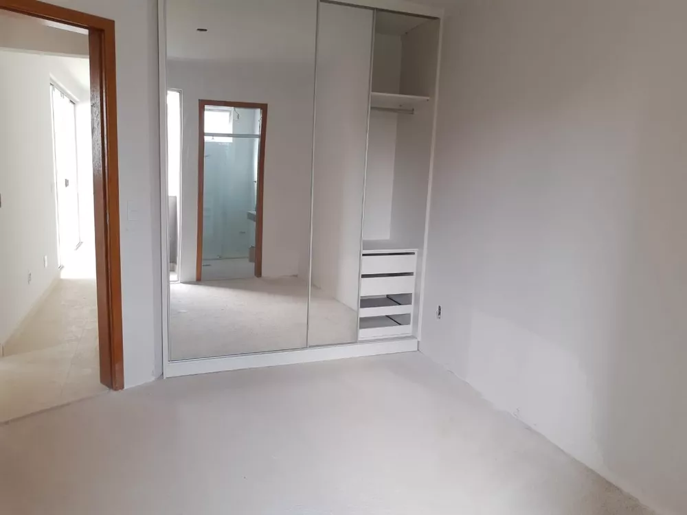 Apartamento à venda com 3 quartos, 79m² - Foto 2