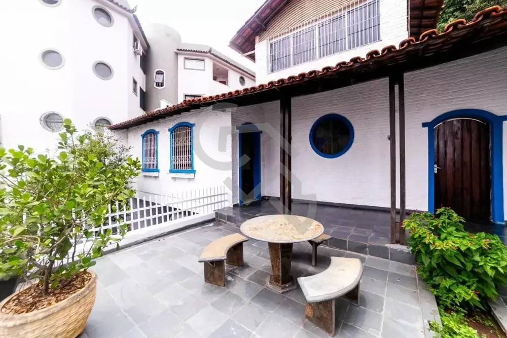 Casa, 5 quartos, 379 m² - Foto 1