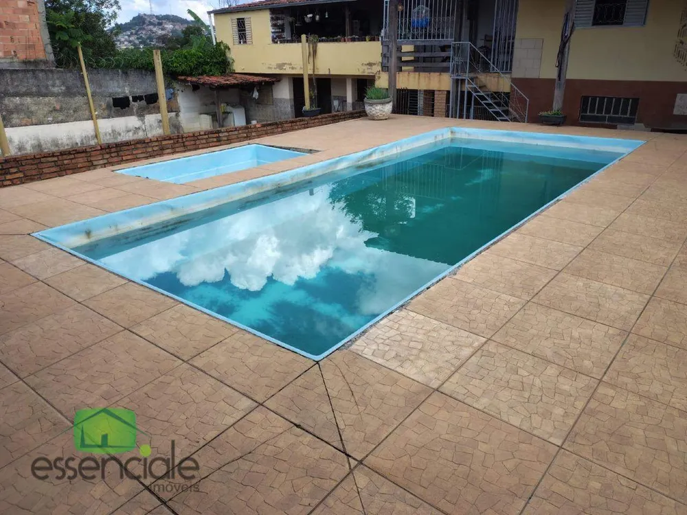 Chácara, 3 quartos, 804 m² - Foto 1