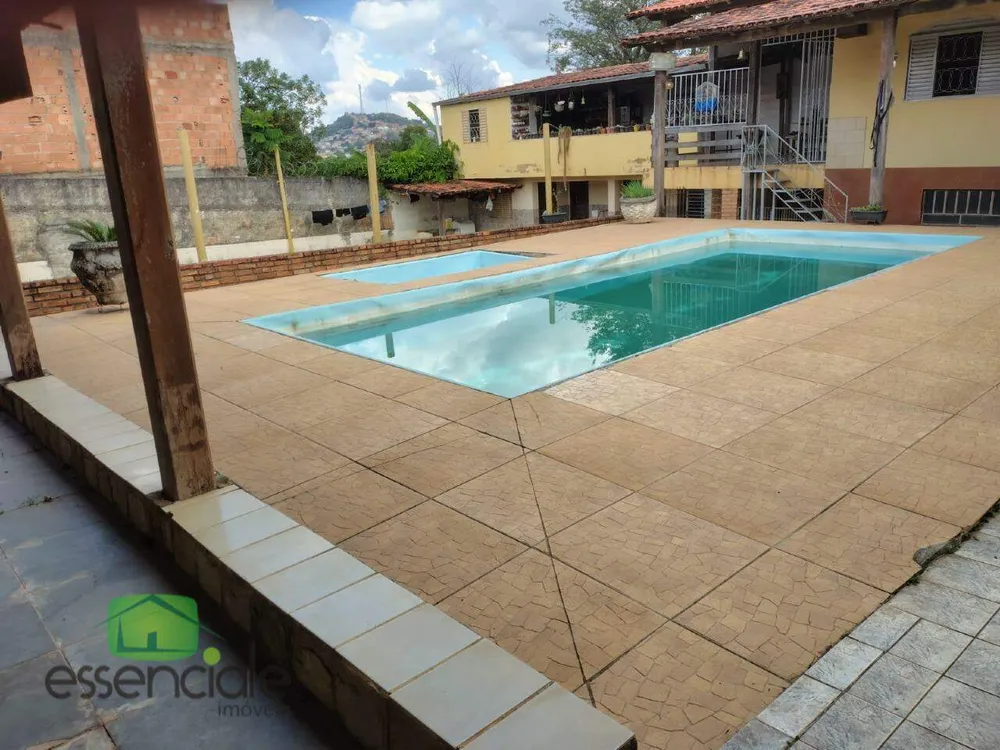 Chácara, 3 quartos, 804 m² - Foto 2
