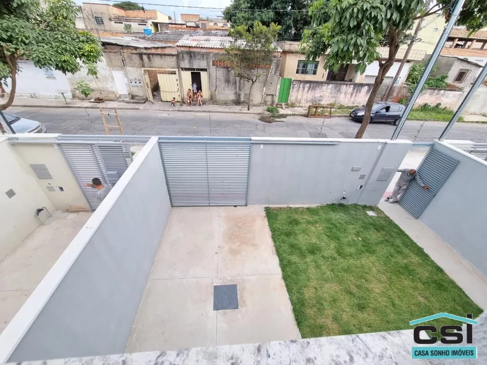 Casa à venda com 3 quartos, 90m² - Foto 4