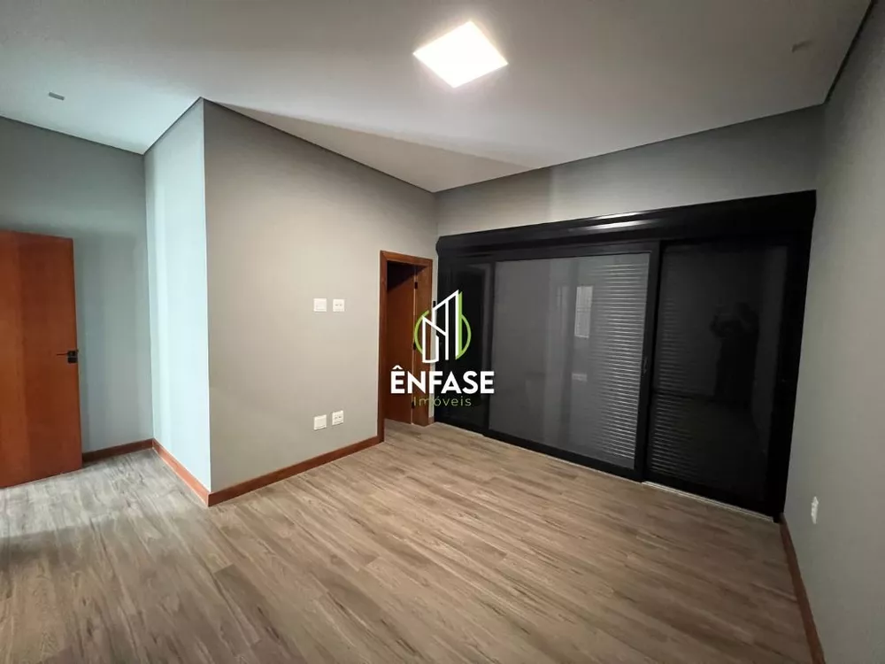 Casa de Condomínio à venda com 4 quartos, 2150m² - Foto 15