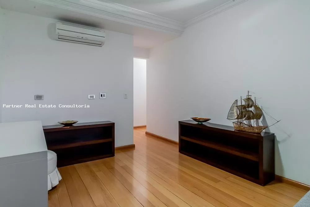 Apartamento à venda com 4 quartos, 202m² - Foto 18