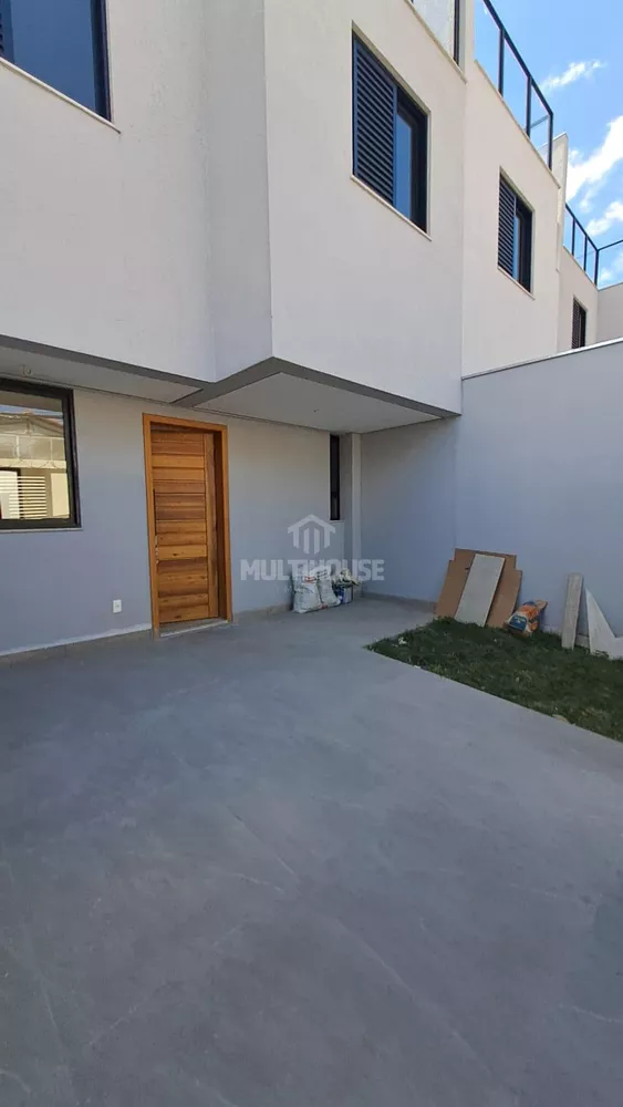 Casa à venda com 3 quartos, 150m² - Foto 3