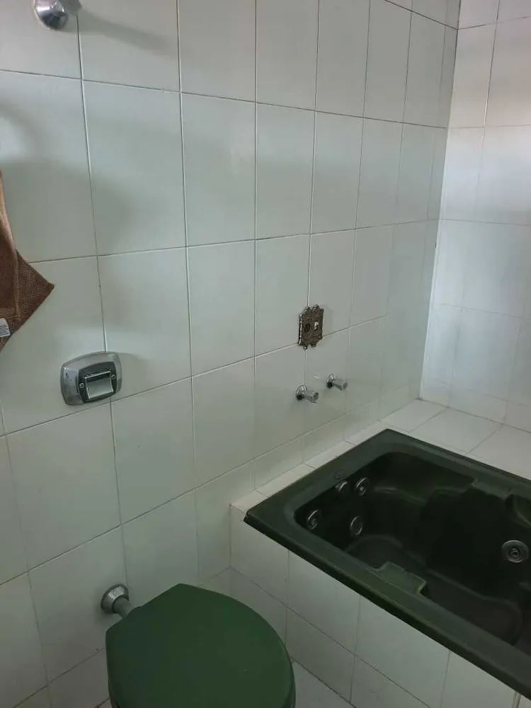 Casa, 4 quartos, 240 m² - Foto 13