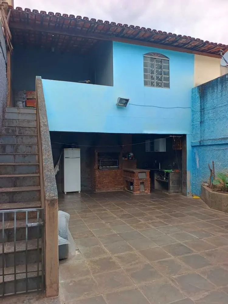 Casa, 4 quartos, 240 m² - Foto 1