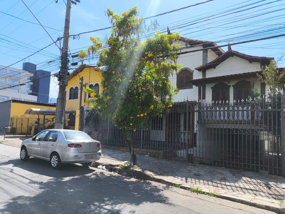 Casa, 4 quartos, 263 m² - Foto 1