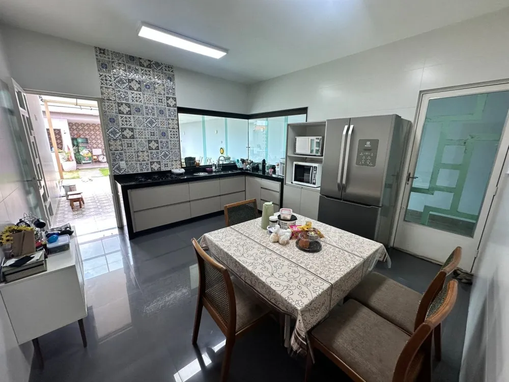 Casa, 4 quartos, 360 m² - Foto 2