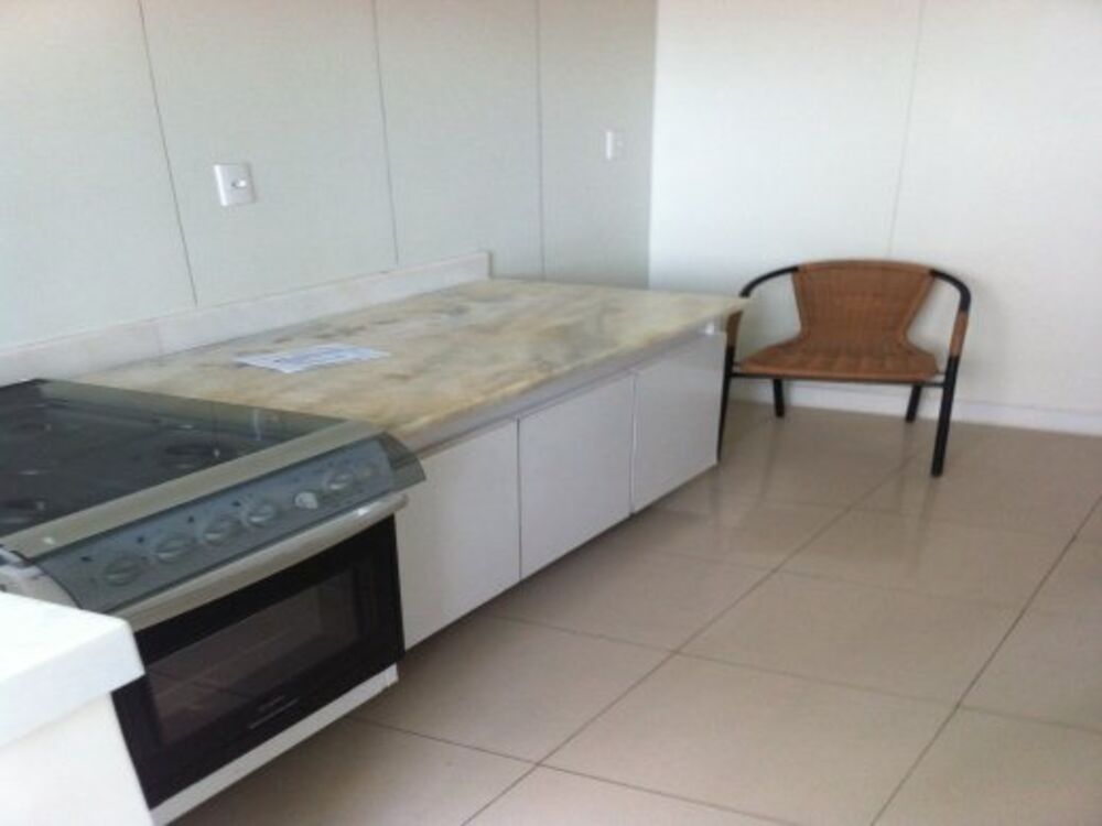 Apartamento à venda com 4 quartos, 190m² - Foto 7