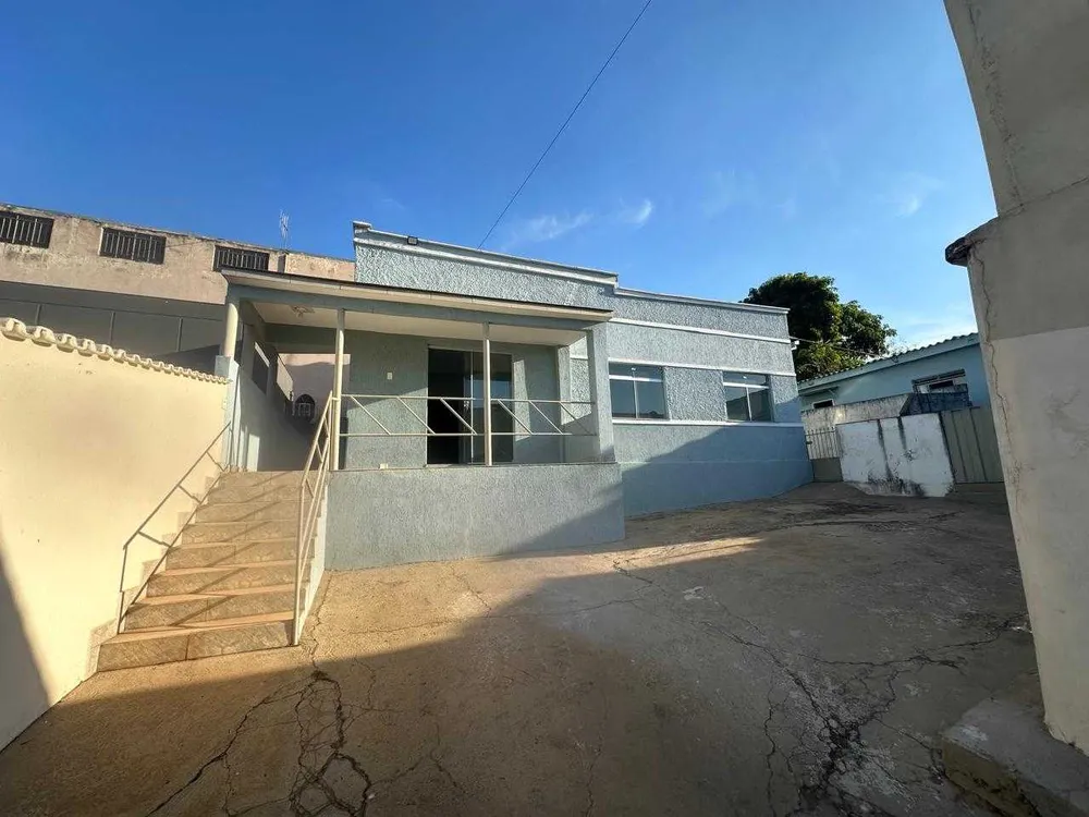 Casa, 4 quartos, 196 m² - Foto 1