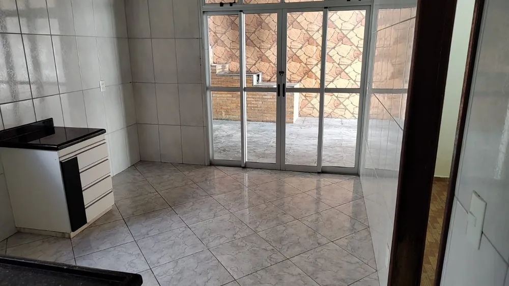 Casa, 3 quartos, 143 m² - Foto 3