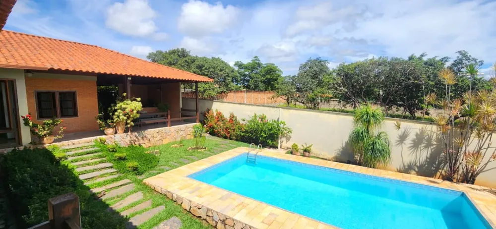 Casa, 3 quartos, 208 m² - Foto 1