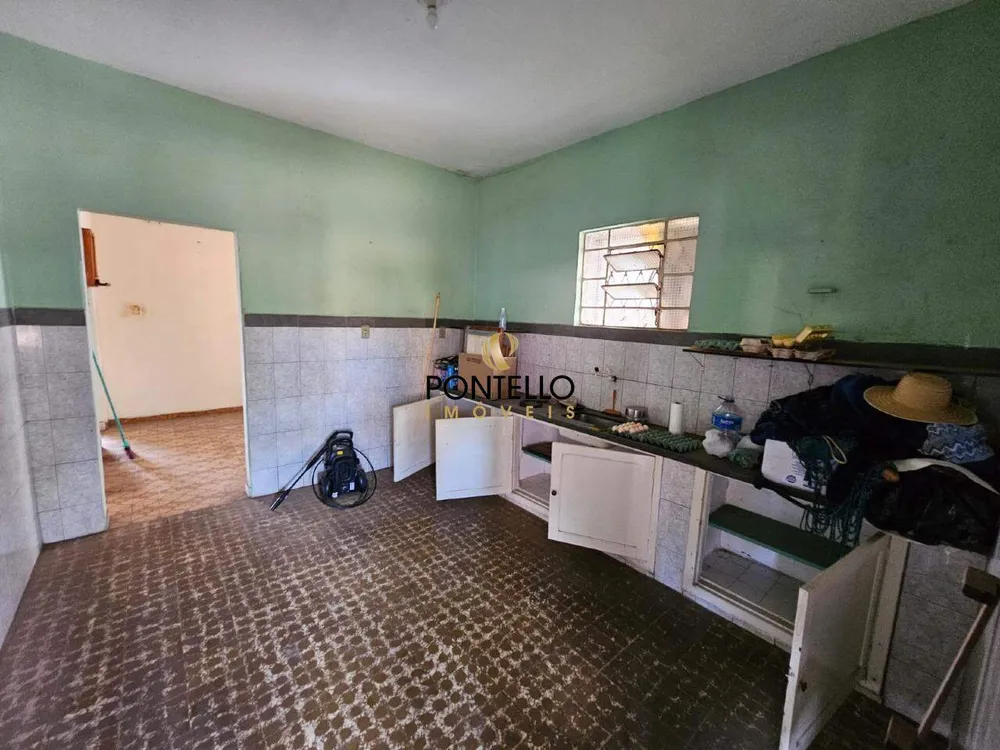 Casa, 4 quartos, 230 m² - Foto 2