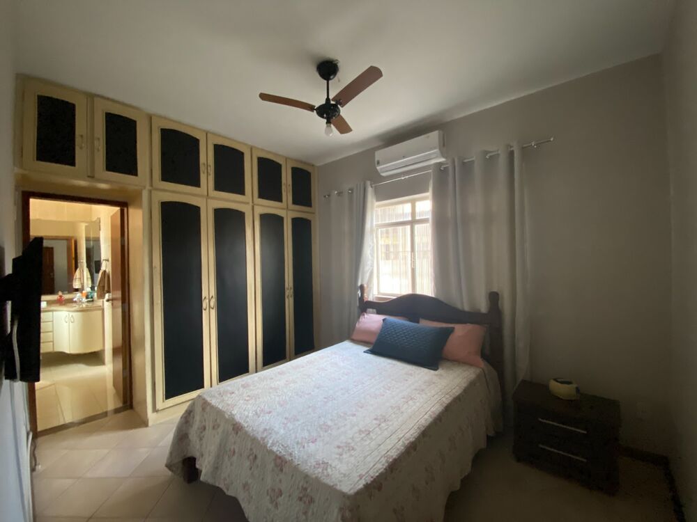 Casa à venda com 3 quartos, 162m² - Foto 2