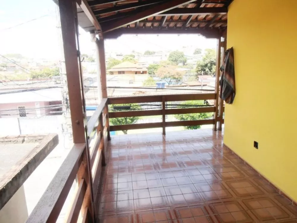 Casa à venda com 3 quartos, 400m² - Foto 2