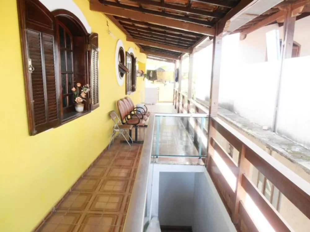 Casa à venda com 3 quartos, 400m² - Foto 3