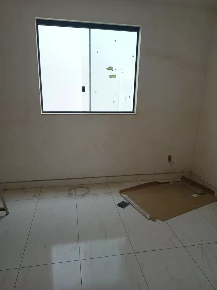 Casa à venda com 3 quartos, 109m² - Foto 2