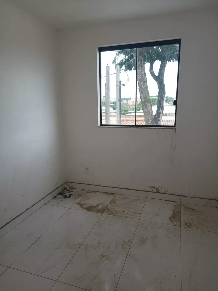 Casa à venda com 3 quartos, 109m² - Foto 3