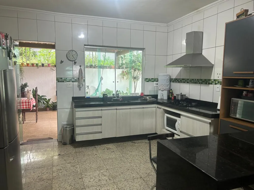 Casa, 3 quartos, 223 m² - Foto 11