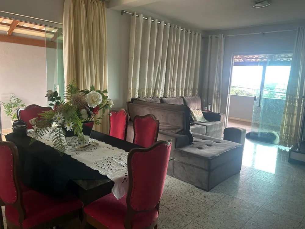 Casa, 3 quartos, 223 m² - Foto 3