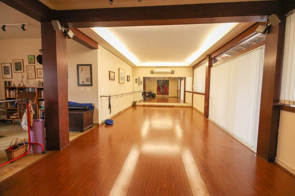 Casa, 4 quartos, 392 m² - Foto 1