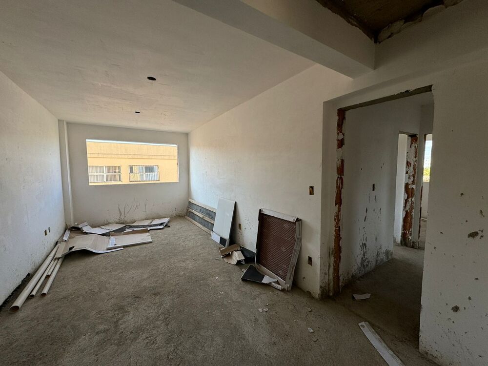 Apartamento à venda com 3 quartos, 80m² - Foto 1