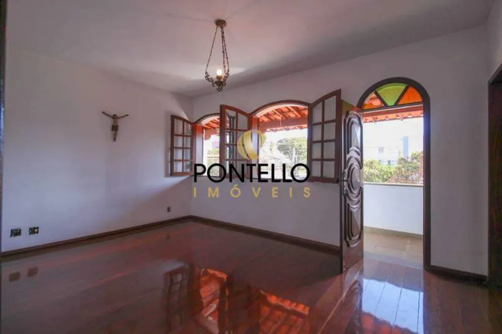 Casa, 4 quartos, 308 m² - Foto 1