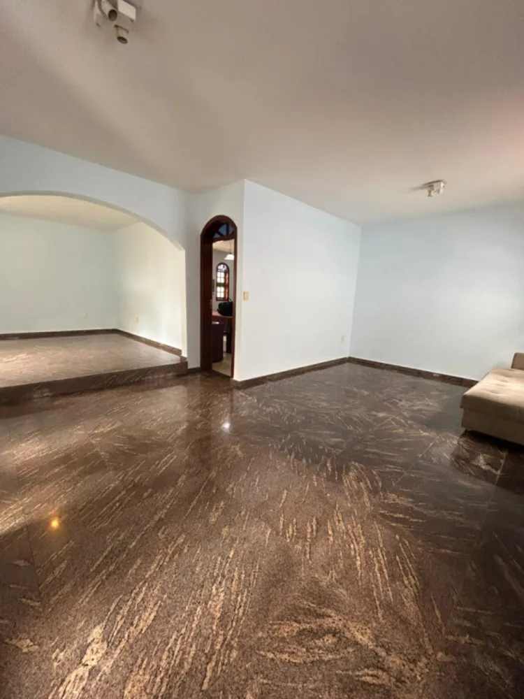 Casa, 6 quartos, 326 m² - Foto 1