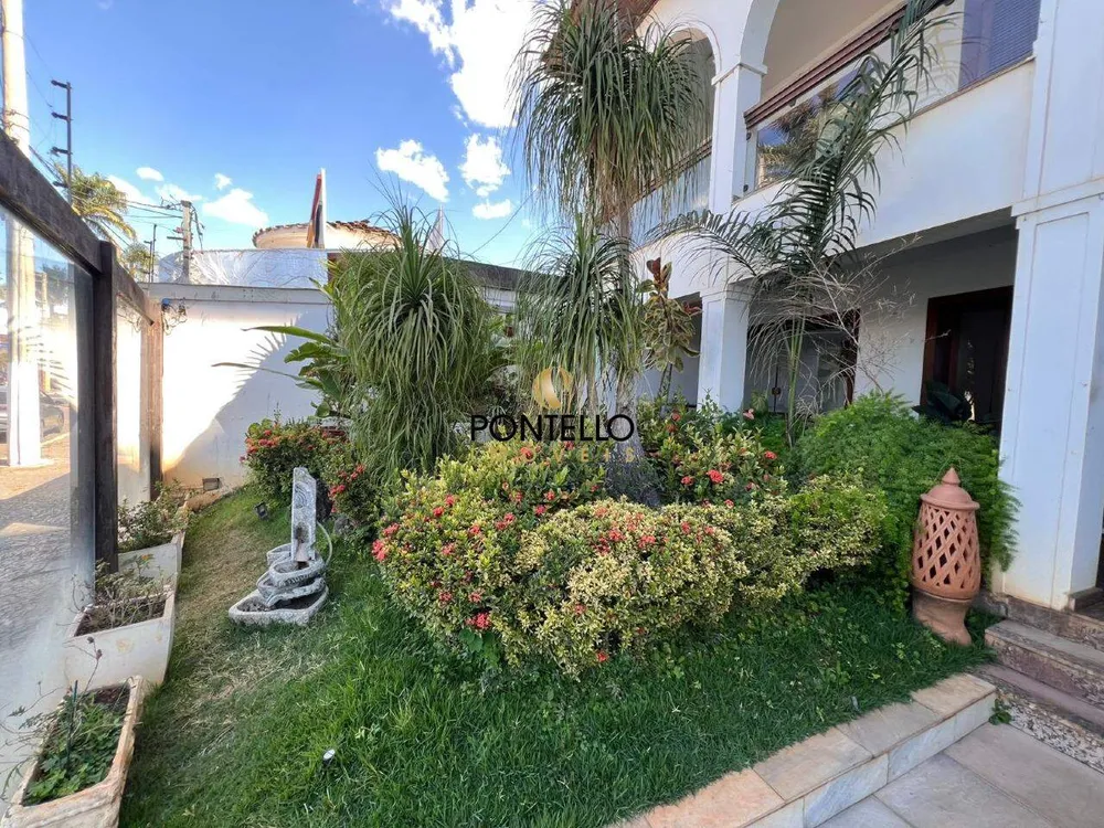 Casa, 7 quartos, 578 m² - Foto 2