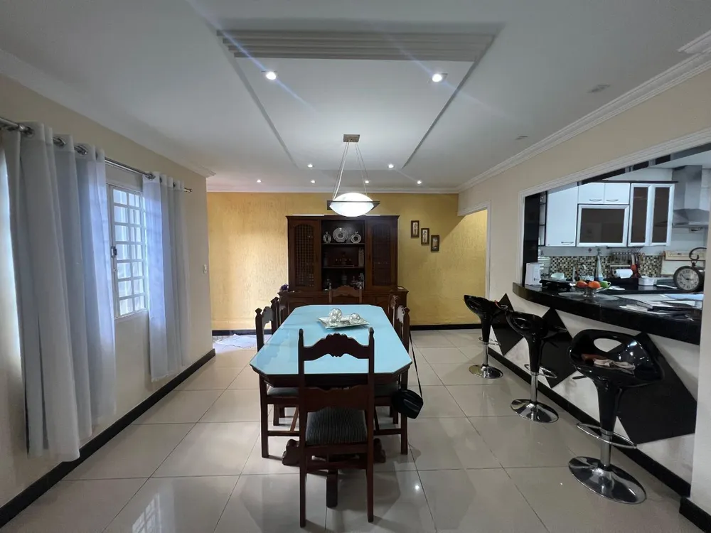 Casa, 4 quartos, 270 m² - Foto 9