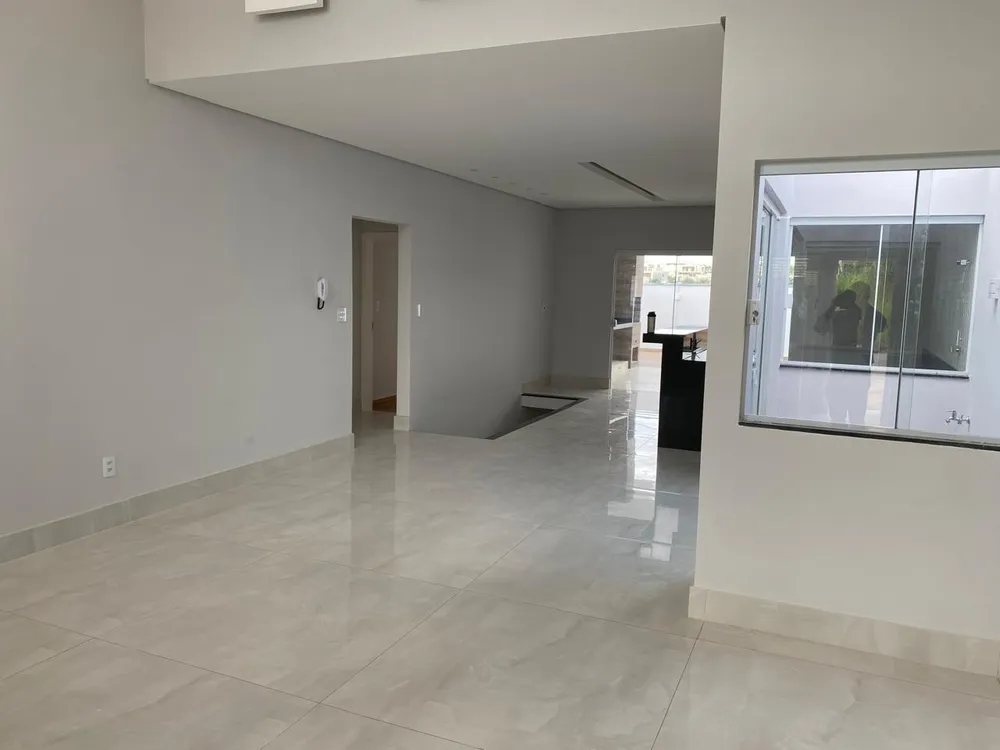 Casa, 3 quartos, 308 m² - Foto 1