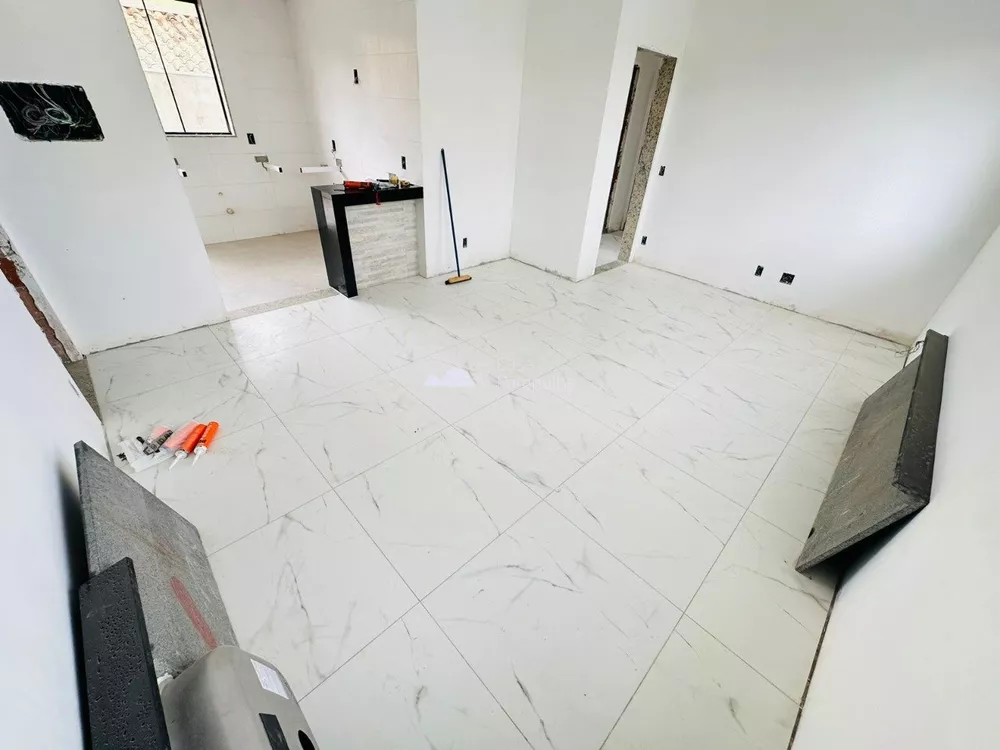 Apartamento à venda com 3 quartos, 115m² - Foto 2