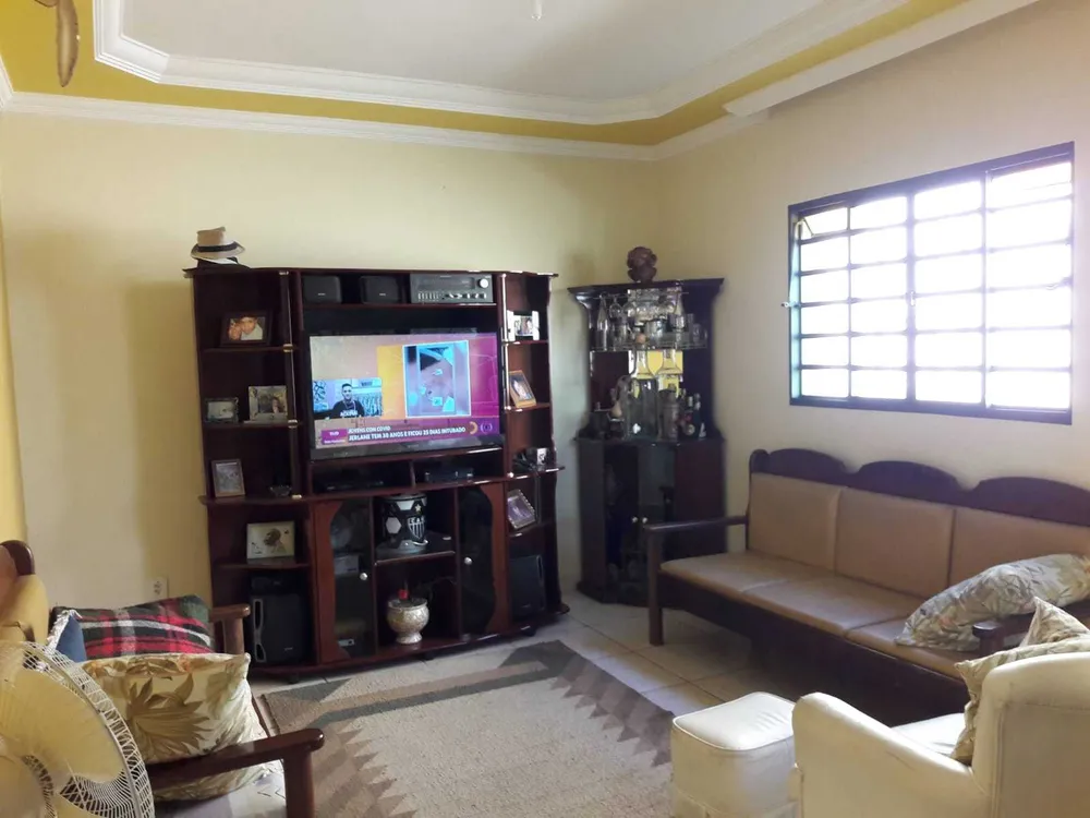 Casa, 3 quartos, 170 m² - Foto 1