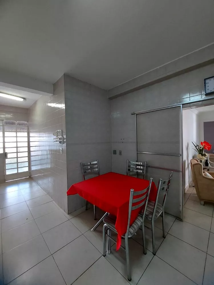 Casa à venda com 4 quartos, 360m² - Foto 13