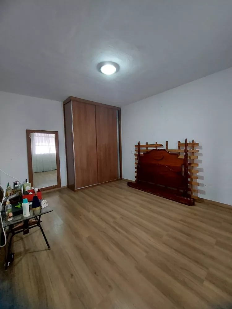 Casa à venda com 4 quartos, 360m² - Foto 17