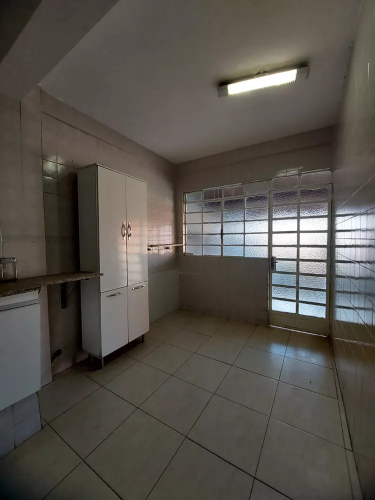 Casa à venda com 4 quartos, 360m² - Foto 16