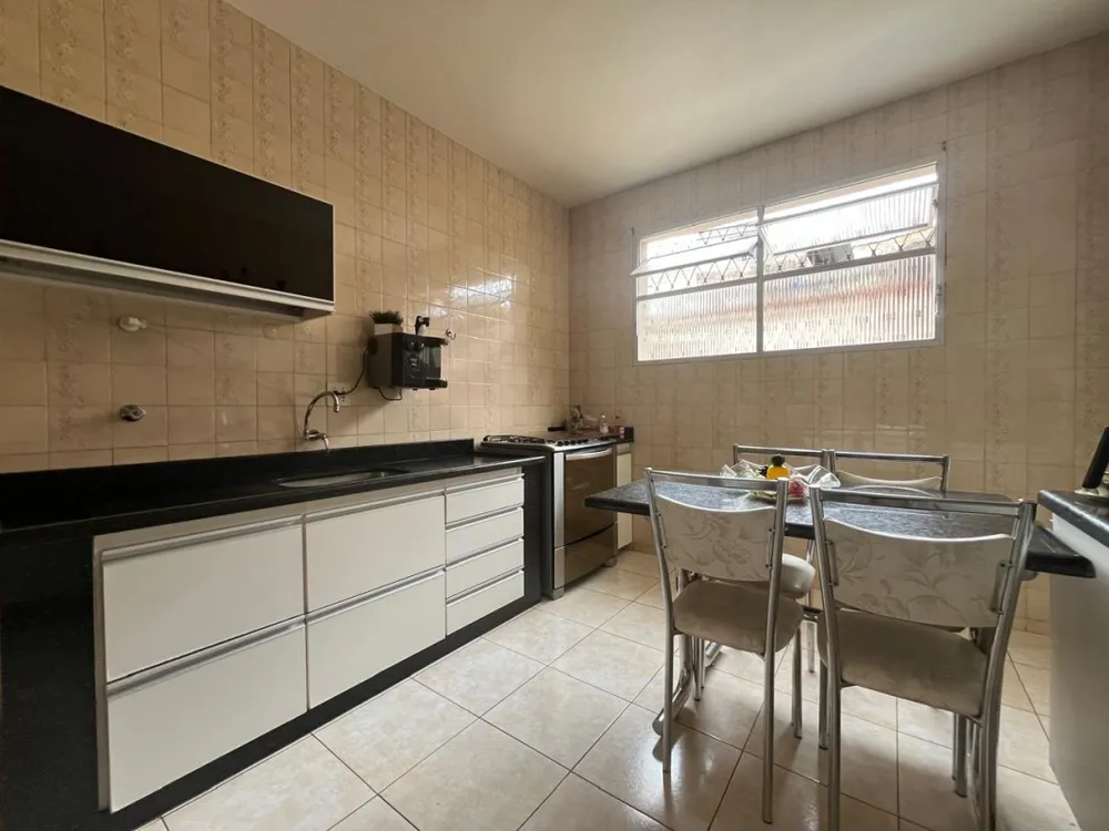 Casa, 3 quartos, 250 m² - Foto 10