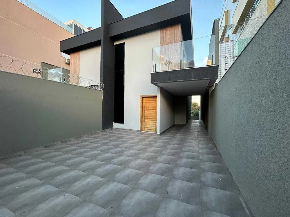 Casa, 3 quartos, 210 m² - Foto 1
