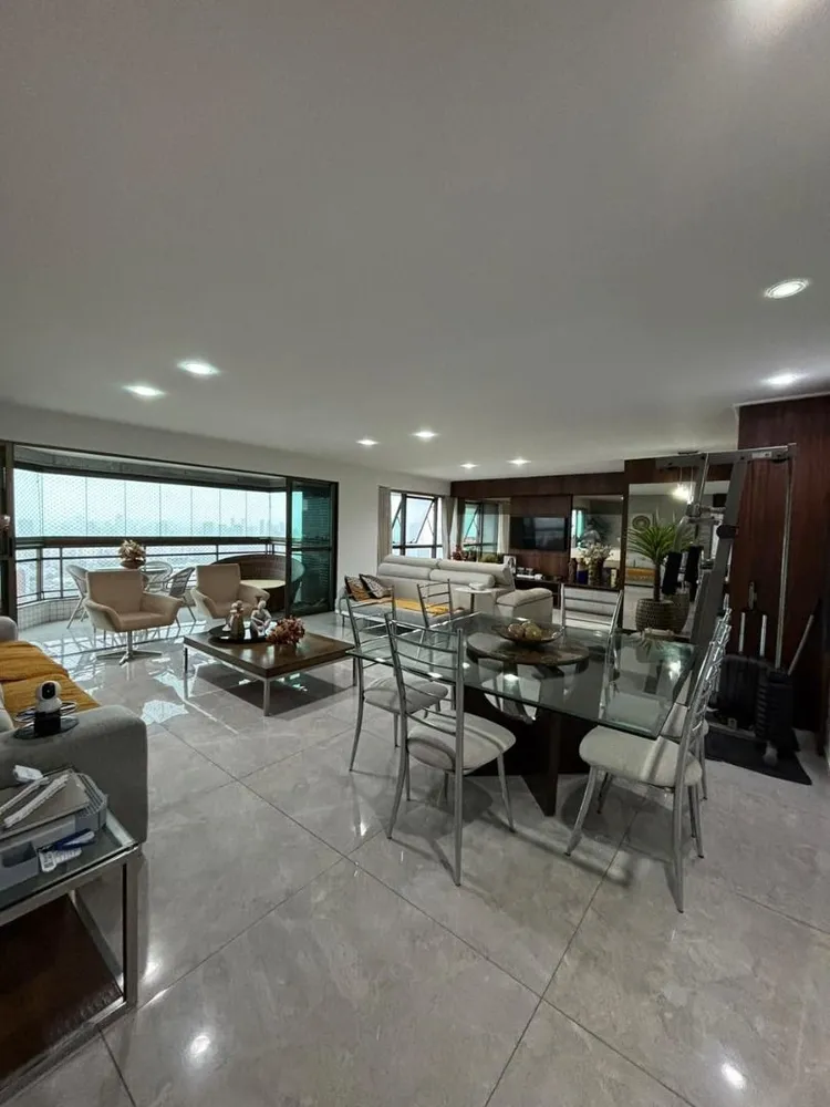 Apartamento, 4 quartos, 220 m² - Foto 2