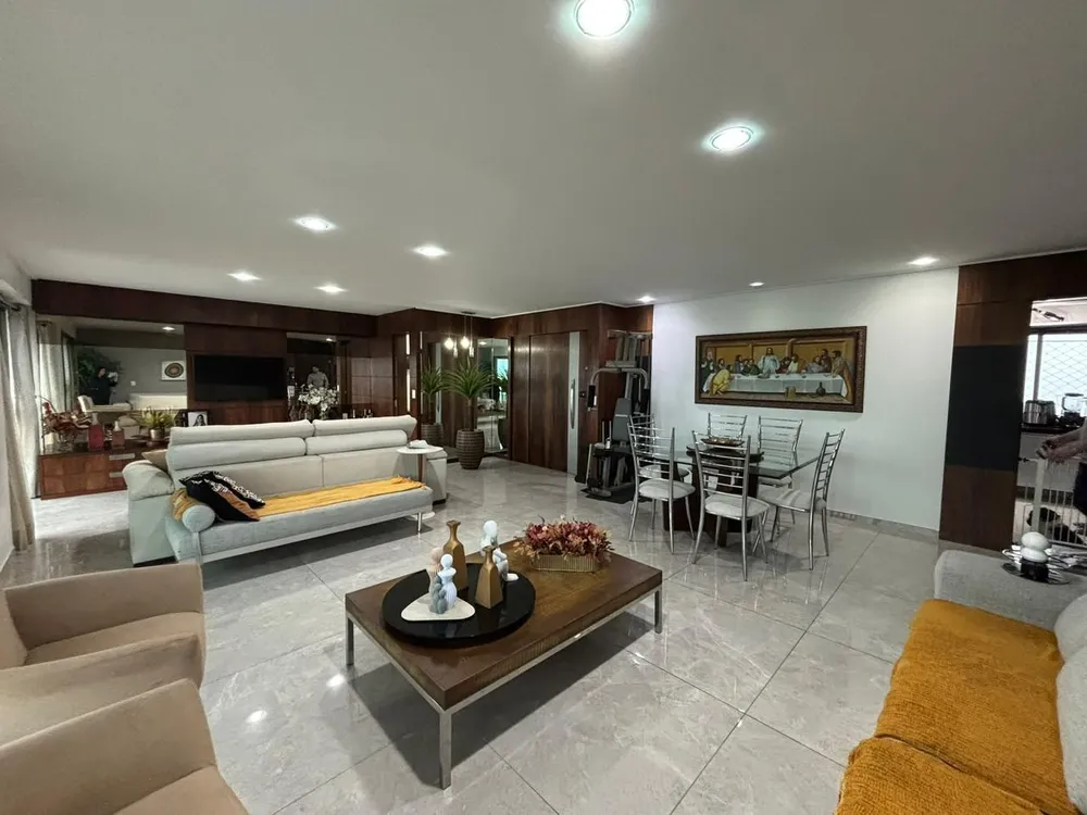 Apartamento, 4 quartos, 220 m² - Foto 1